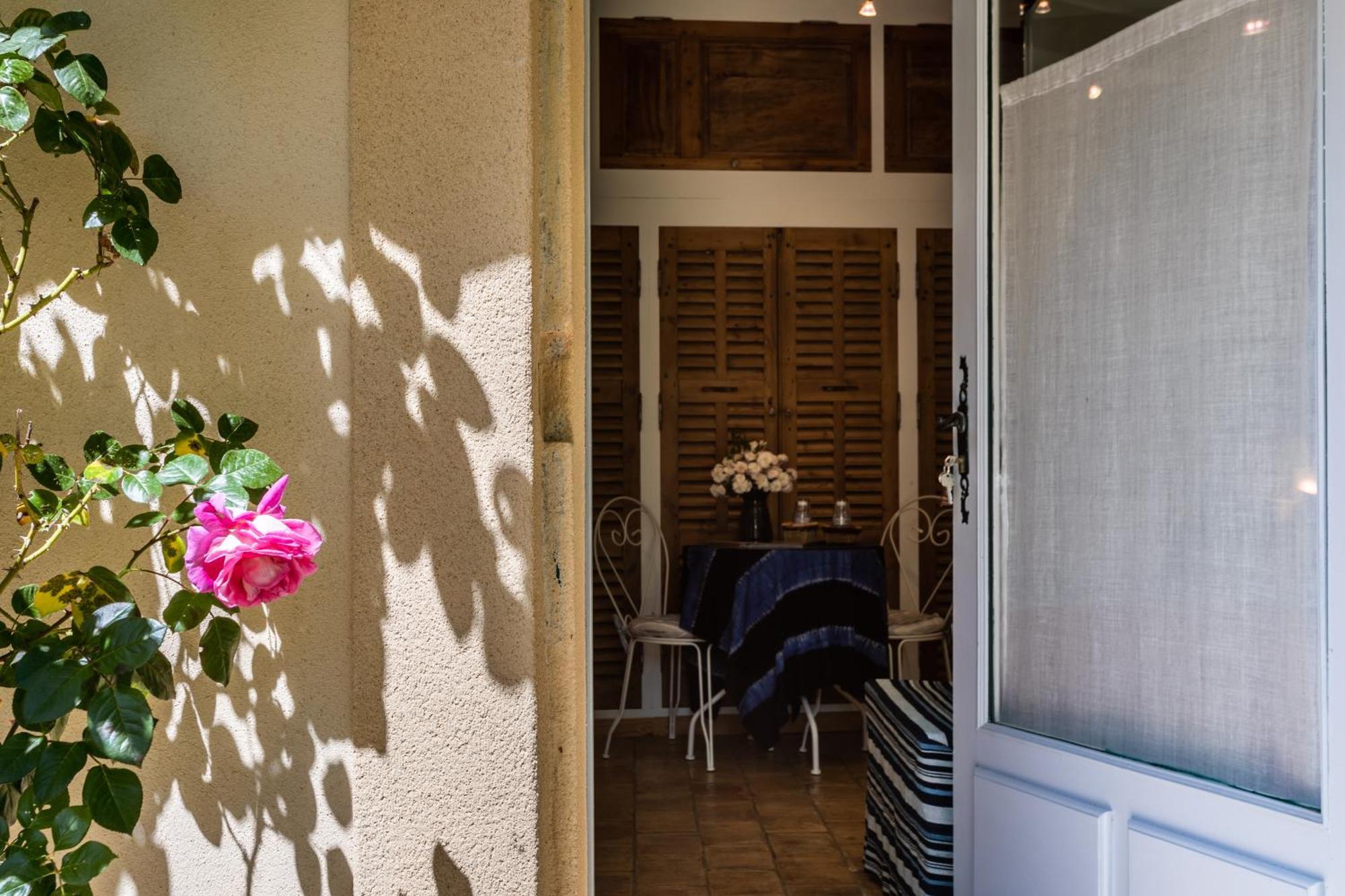 Chambres D'Hotes Domaine Des Machottes Grans Bagian luar foto