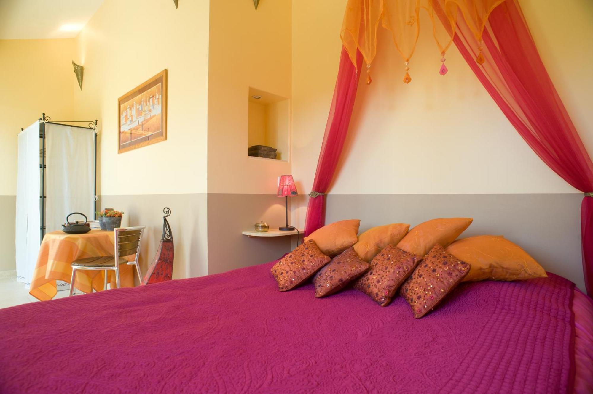 Chambres D'Hotes Domaine Des Machottes Grans Bagian luar foto