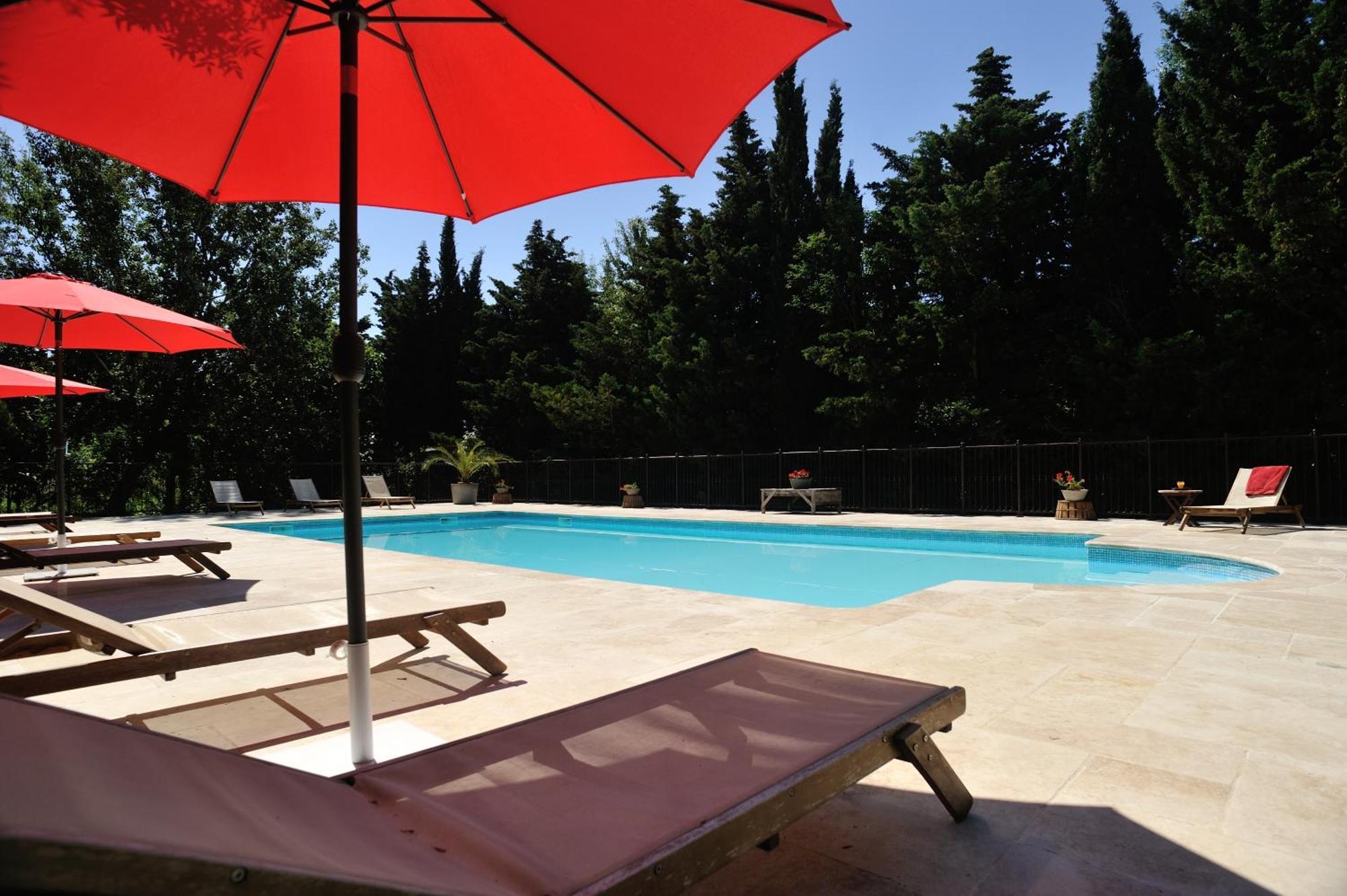 Chambres D'Hotes Domaine Des Machottes Grans Bagian luar foto