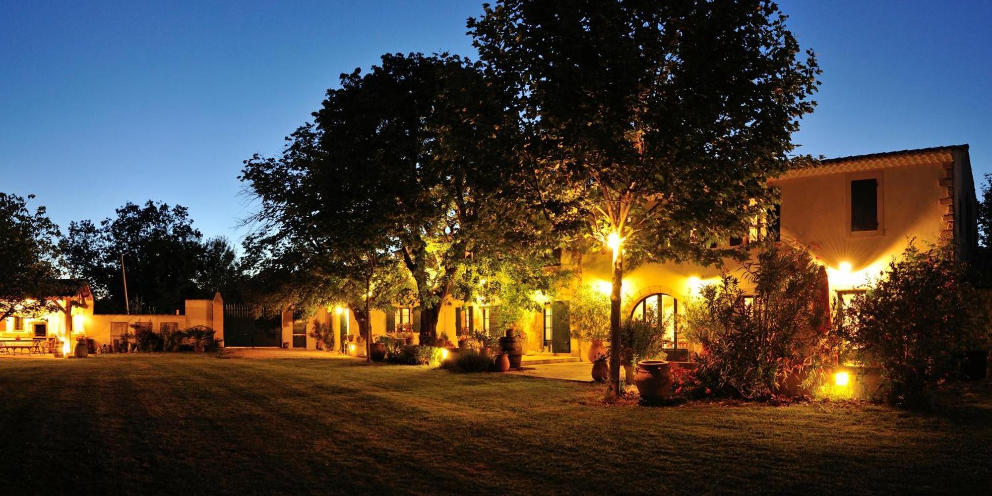 Chambres D'Hotes Domaine Des Machottes Grans Bagian luar foto
