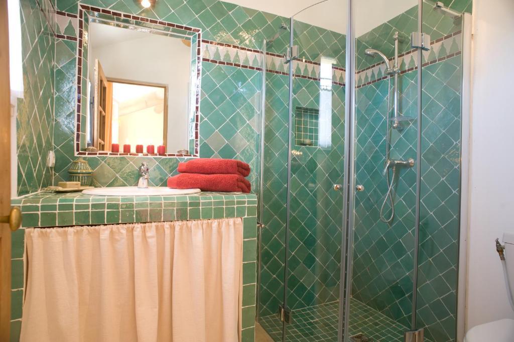 Chambres D'Hotes Domaine Des Machottes Grans Ruang foto