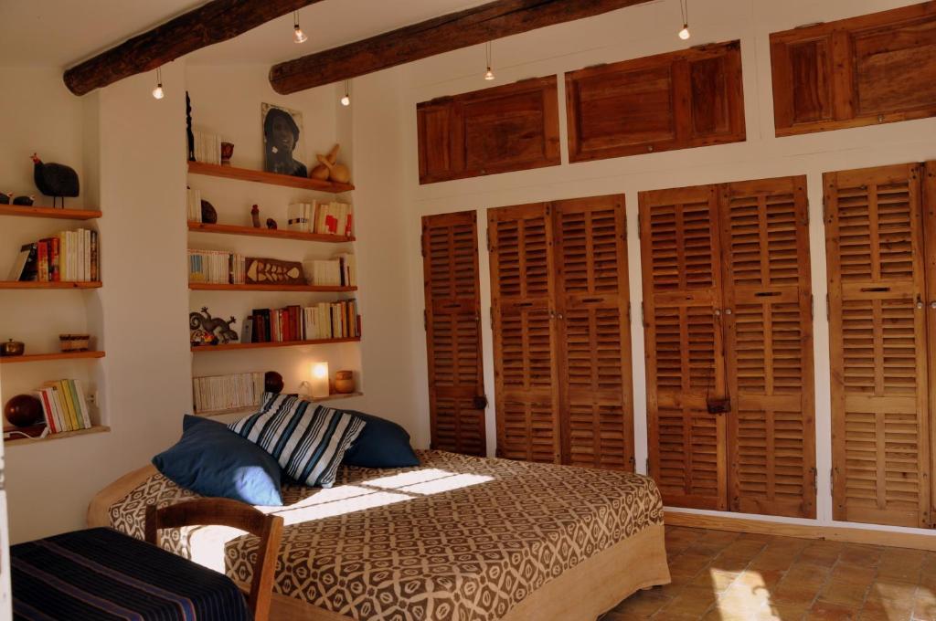 Chambres D'Hotes Domaine Des Machottes Grans Ruang foto