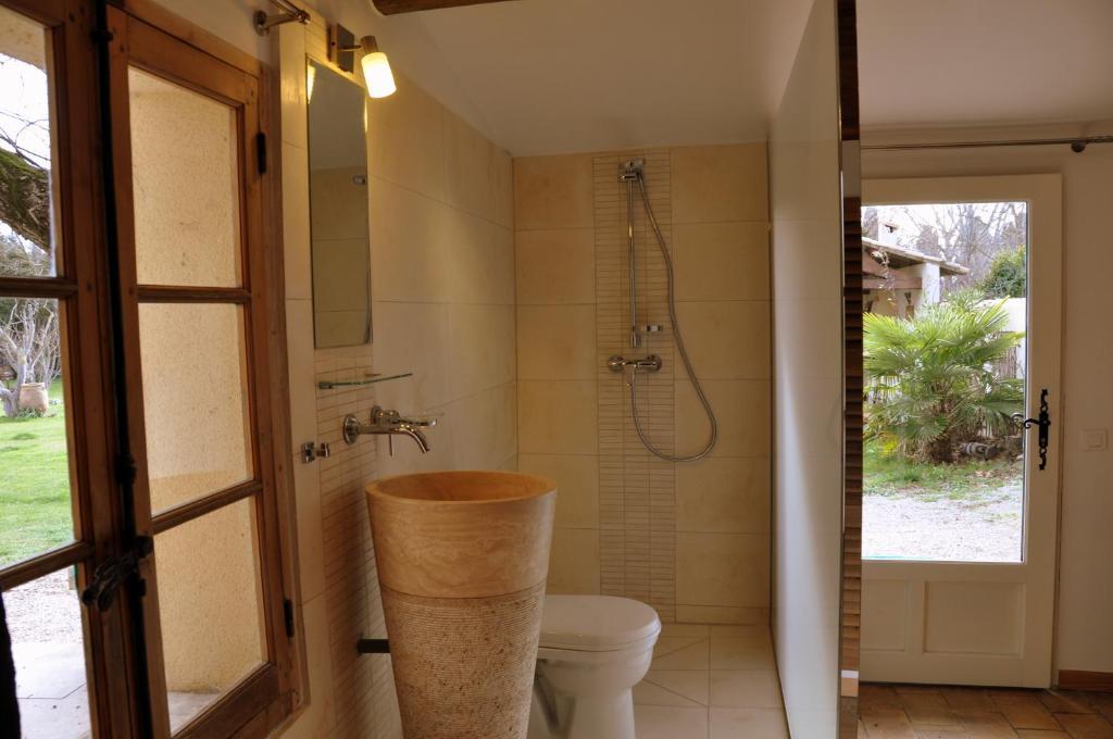 Chambres D'Hotes Domaine Des Machottes Grans Ruang foto