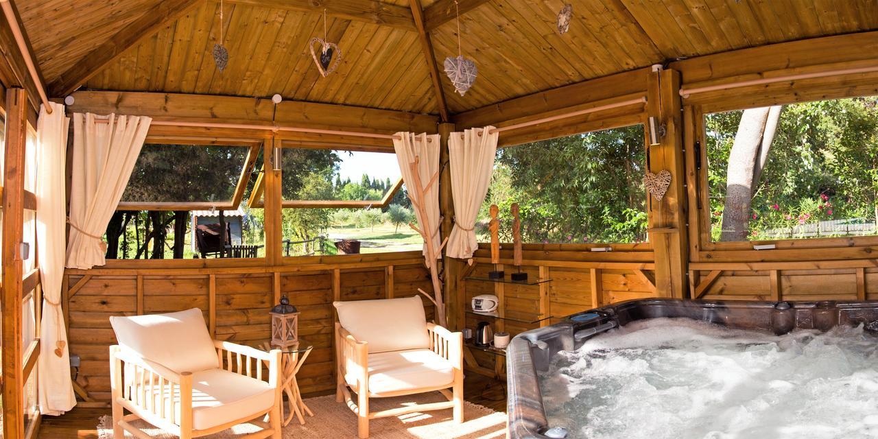 Chambres D'Hotes Domaine Des Machottes Grans Bagian luar foto