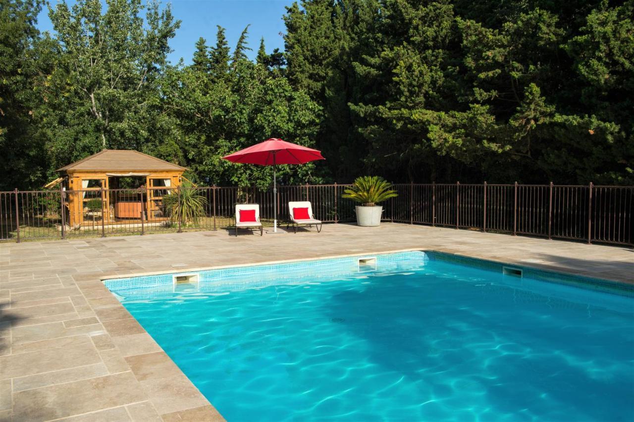Chambres D'Hotes Domaine Des Machottes Grans Bagian luar foto